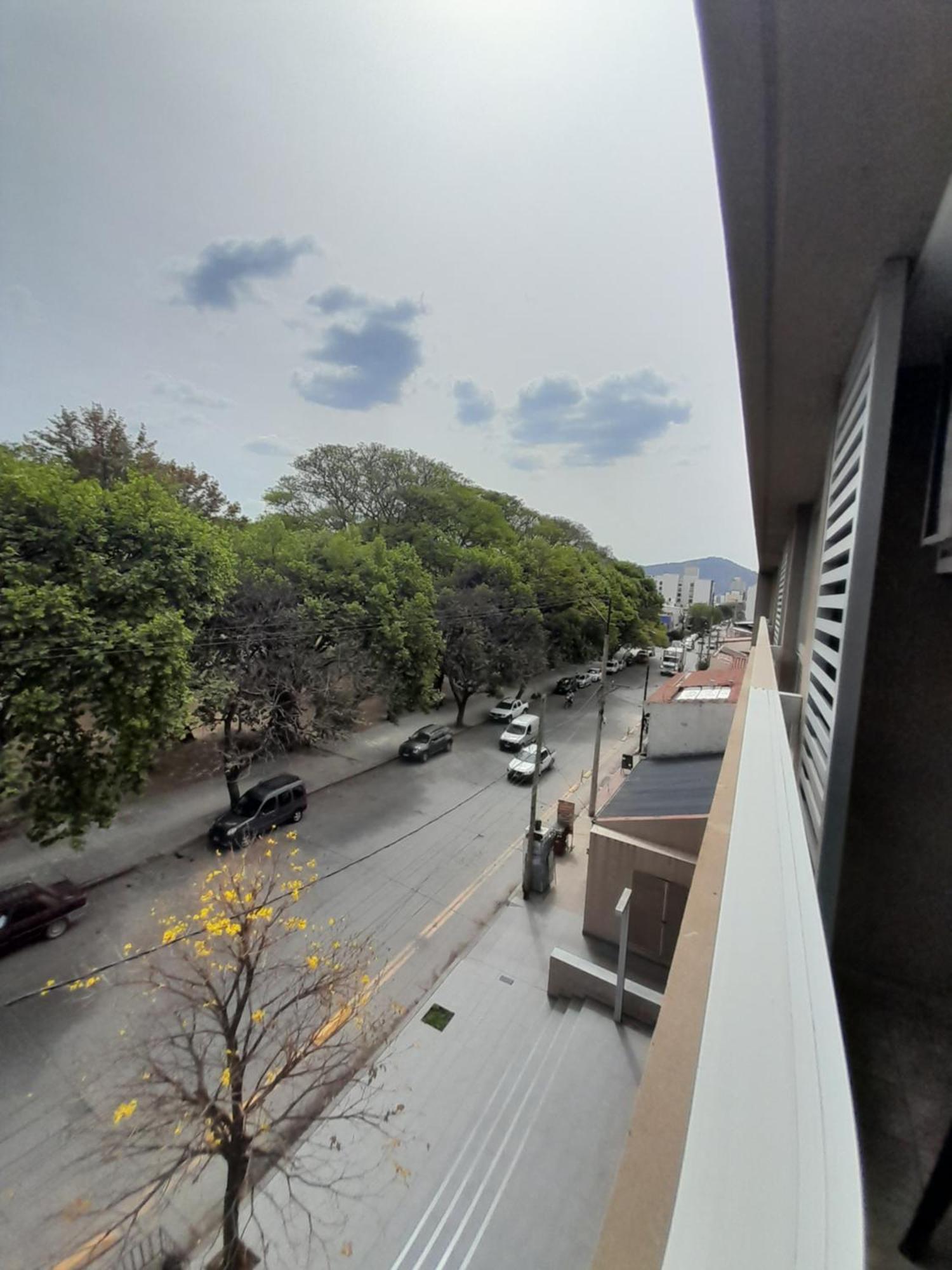 Departamento Centrico Plaza Alvarado Con Cochera Salta Kültér fotó